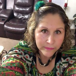 Meet your Posher, Imelda